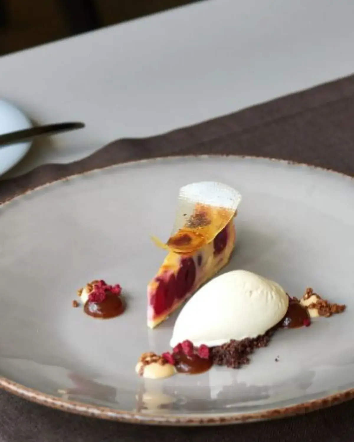 Clafoutis aux cerises, glace crème fermière