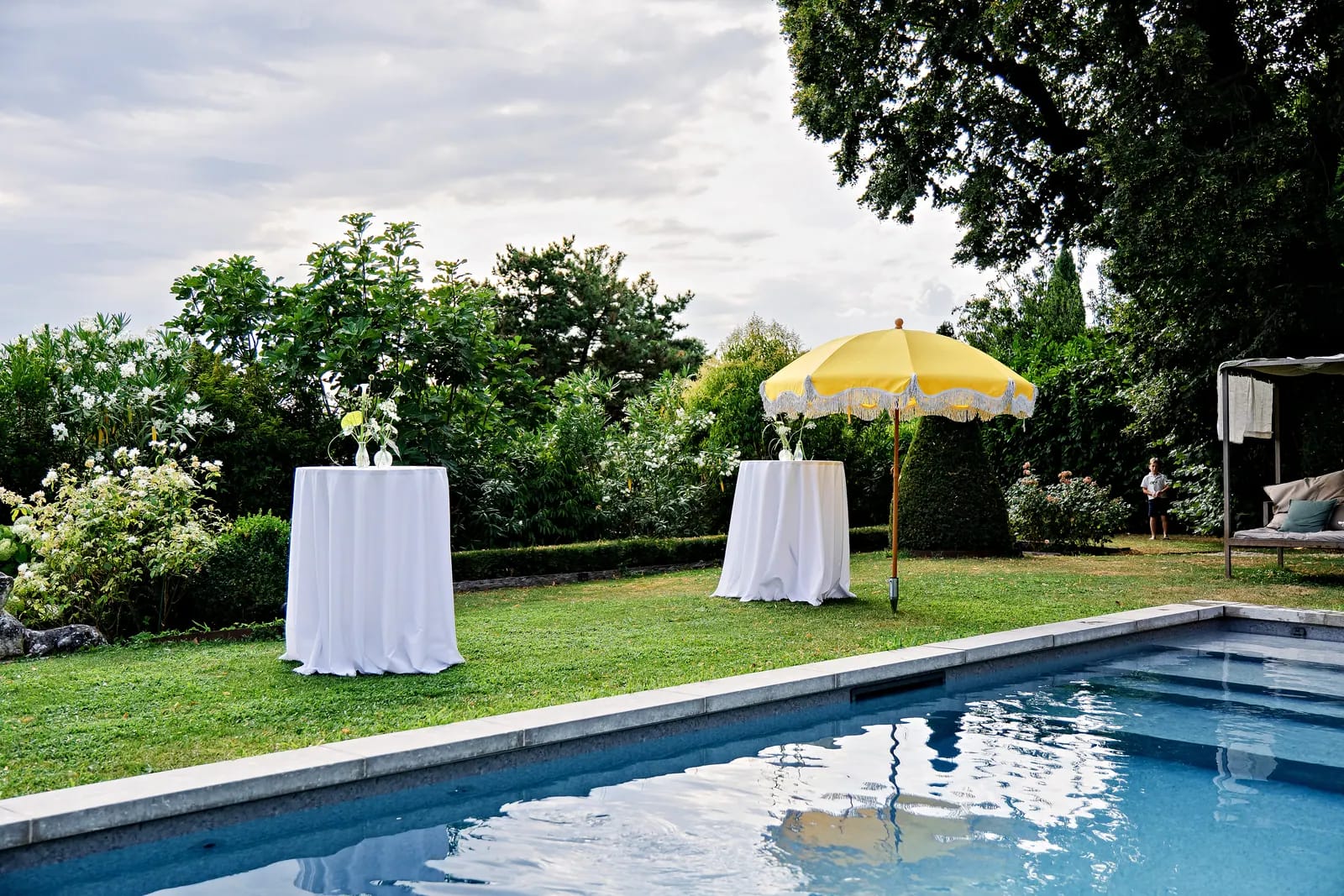 Séjour gourmand en villa, réception au bord de la piscine — Chef Privé Sean