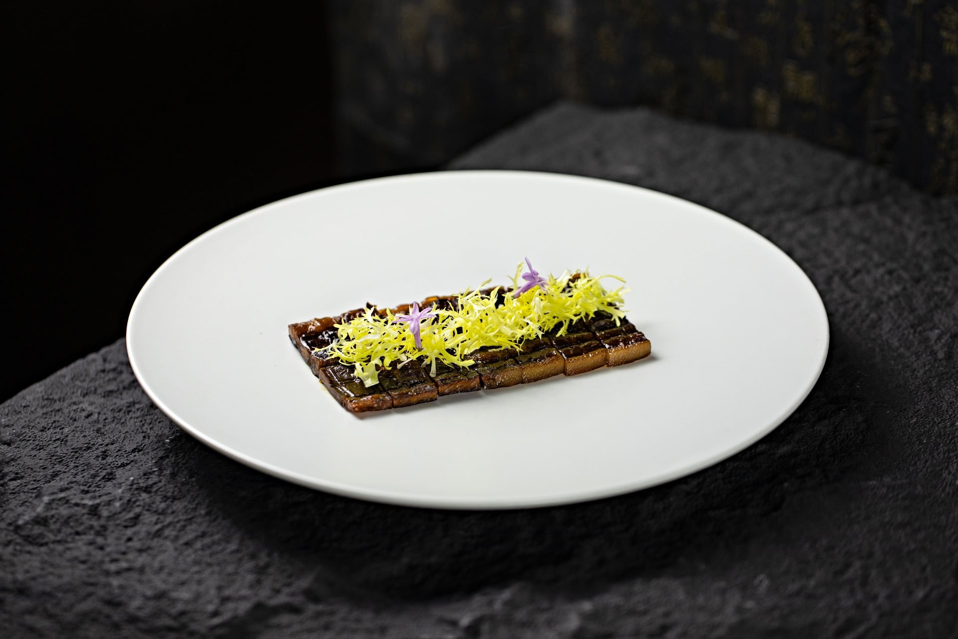 Chef à domicile ou restaurant étoilé à Lyon : quelle expérience gastronomique choisir ?